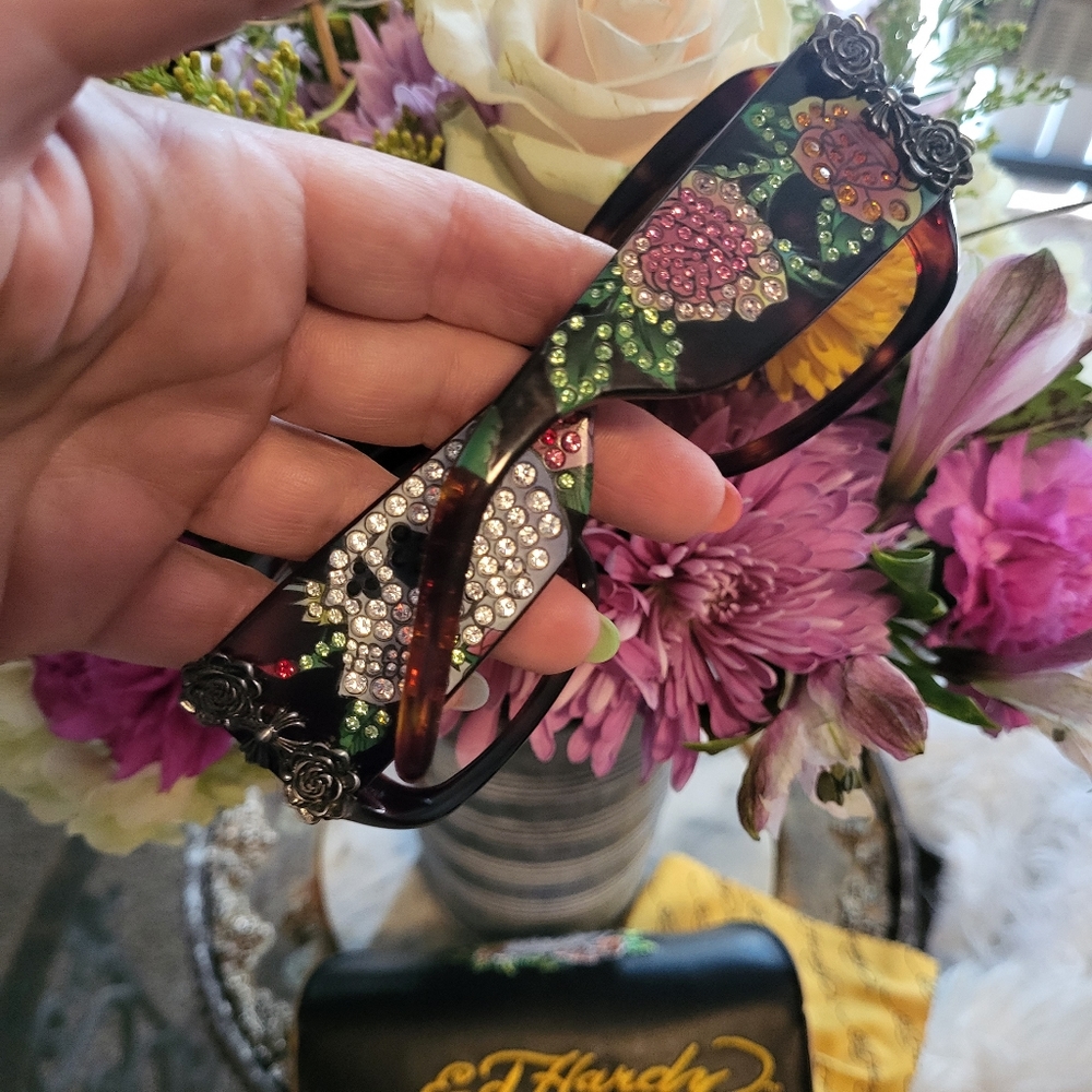 Rare!!!! Ed Hardy Sunglasses Pristine Condition R… - image 3